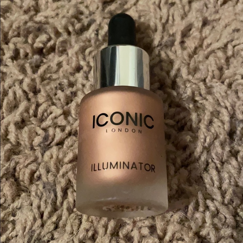 Iconic London Liquid Illuminator shade Blush